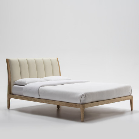 CAMA 157x217x104 MADERA DE FRESNO/P.PIEL BEIGE