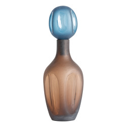 VICAL HOME / JARRON MEI